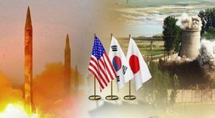 Korea eyes trilateral FM talks with US, Japan