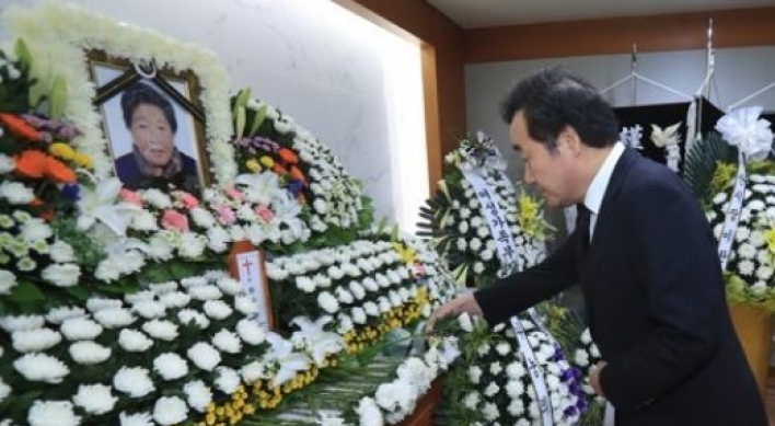 PM pays respects to late victim of Japan's wartime sexual slavery