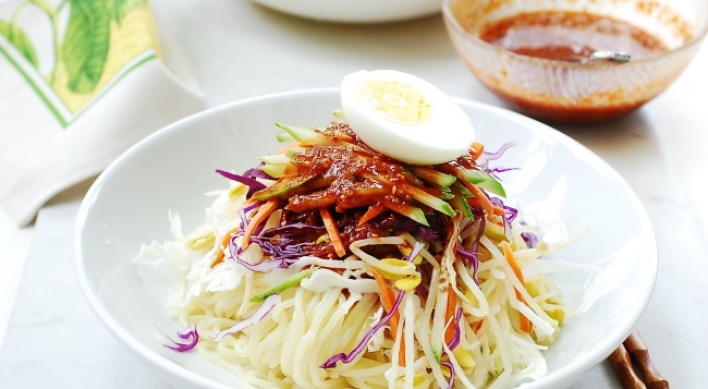[Korean Bapsang] Jjolmyeon (spicy chewy noodles)