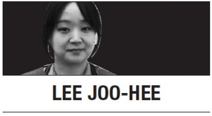 [Lee Joo-hee]  ‘I consume therefore I am’