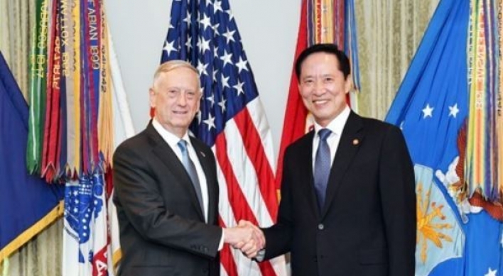 Pentagon chief to visit DMZ, warn N. Korea