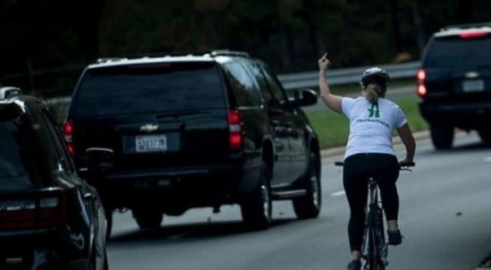 Trump gets the ‘finger’ from female cyclist