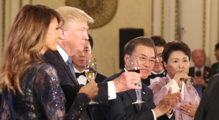 Korean beef, ballad song and chopstick gift set for Trump in state dinner