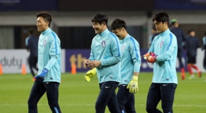 Korea replace injured goalkeeper for regional football tournament