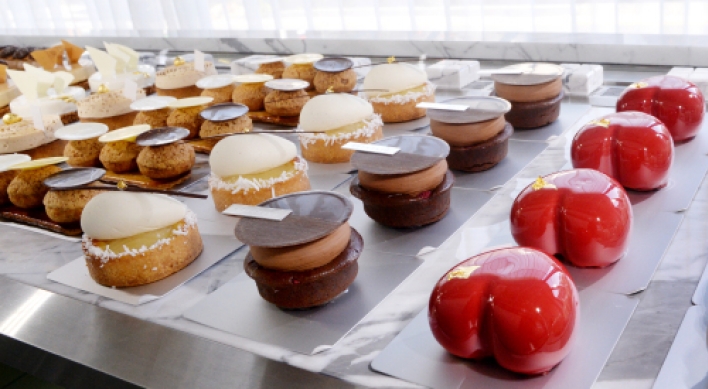 From eclairs to tarts at patisserie by Garuharu