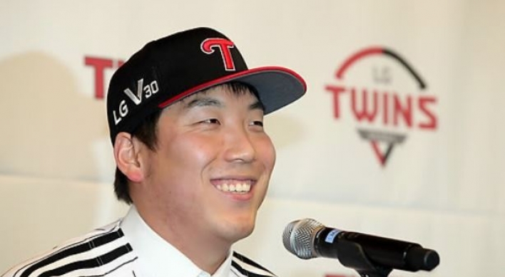 Ex-big leaguer Kim Hyun-soo hoping for another crack at MLB