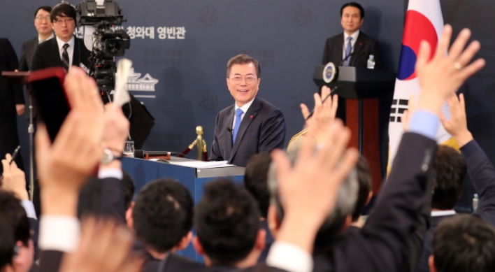 Moon’s ‘no script’ news conference draws attention