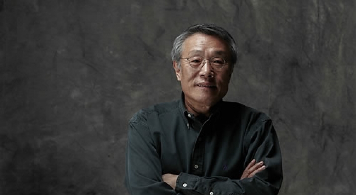 French director Sylvain Chomet to cinematize novelist Hwang Sok-yong’s ‘Familiar Things’