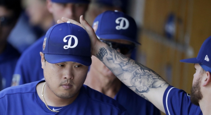 Dodgers’ Ryu Hyun-jin suffers 1st spring training loss