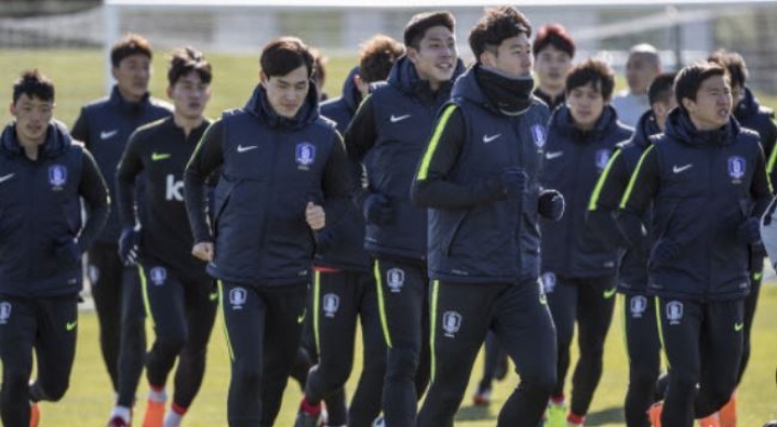 Korean forward vows to utilize European experience for nat'l football team