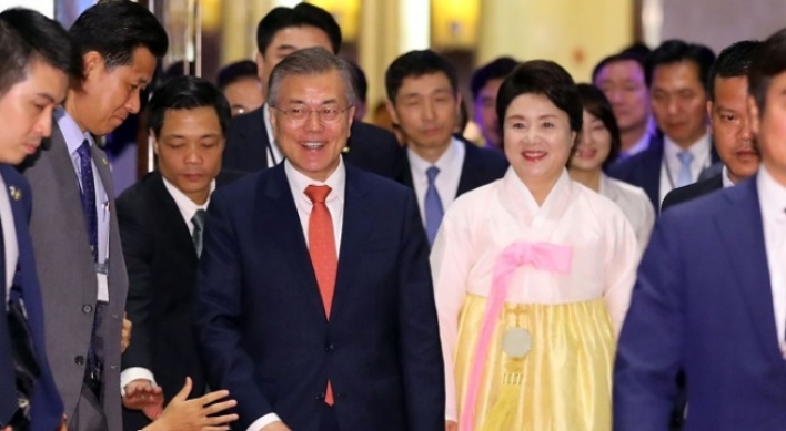 Korean president set for talks with Vietnamese leaders