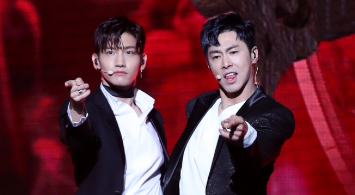 TVXQ tops 13 Apple iTunes charts with new album