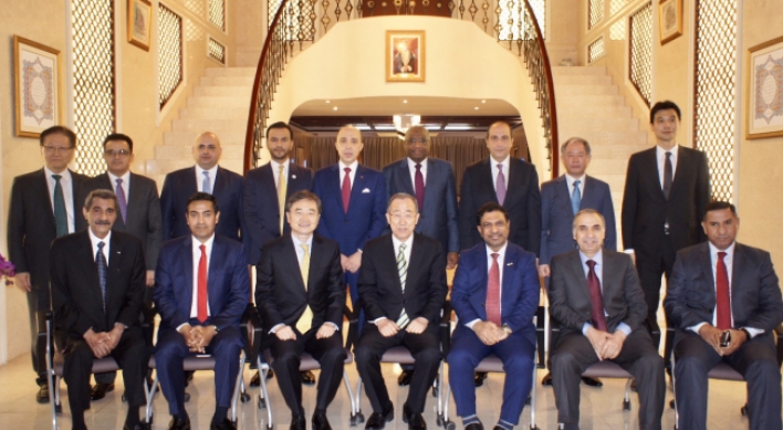 Arab envoys meet ex-UN chief at Omani Embassy