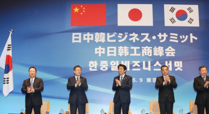 Korea, Japan, China leaders meet over economic partnership