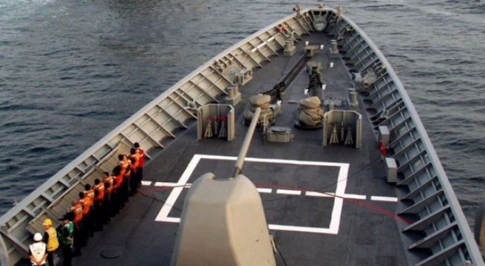 US warships sail near South China Sea
