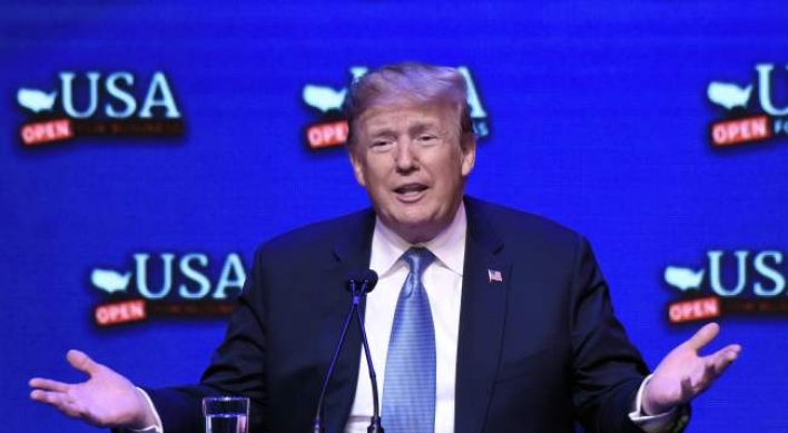 Trump defends policies on border, North Korea in visit to Las Vegas