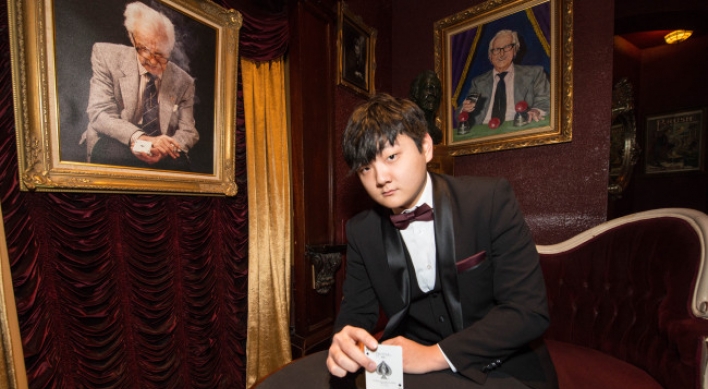 [Herald Interview] The magic in Ed Kwon’s air