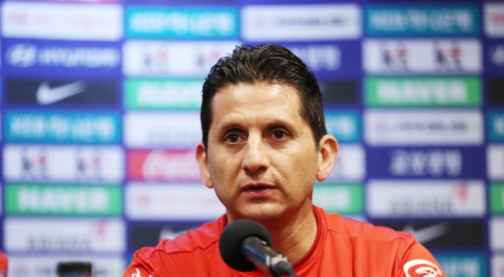 Costa Rica football coach expects tough friendly vs. S. Korea