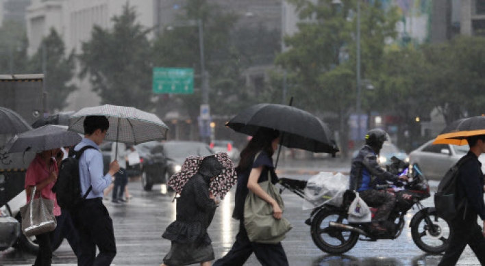[Weather] Rain to expand nationwide, cease Saturday morning