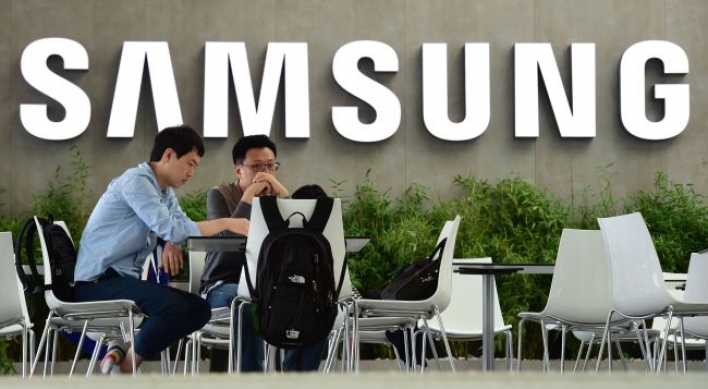 Samsung 4Q profit suffers from declining chip sales