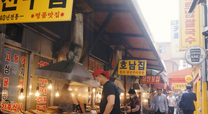 [Seoul Food Alley] Chicken stew alley with fishy vibe in Dongdaemun