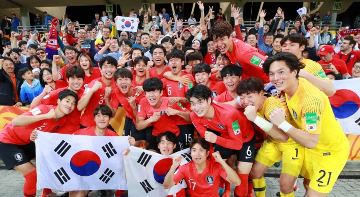 S. Korea beat Senegal on penalties to reach semifinals