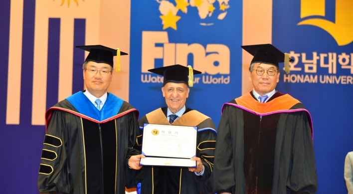 FINA President Maglione receives honorary degree from Honam University