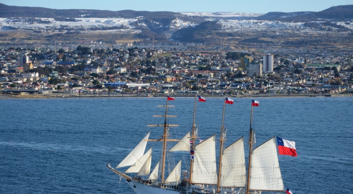 [Contribution] Chilean Navy’s training ship Esmeralda visits Busan