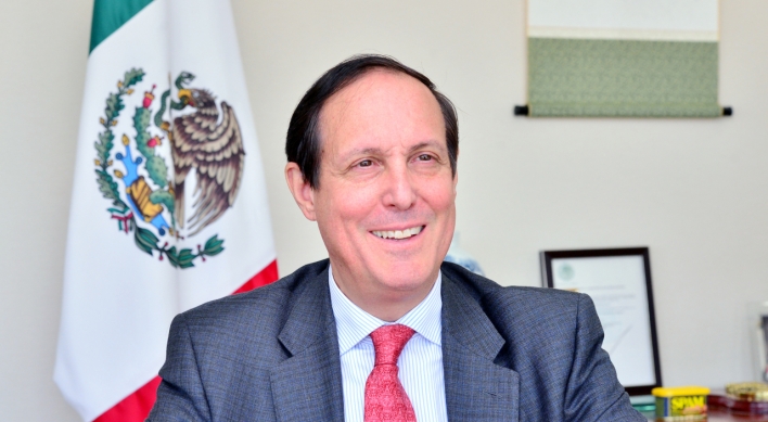 [Diplomatic circuit]  [Meet the diplomat]  Mexico top diplomat in Seoul optimistic on Seoul’s Pacific Alliance associate membership prospects