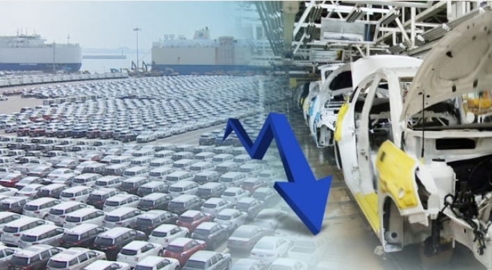 Auto exports fall 10 % in Oct.