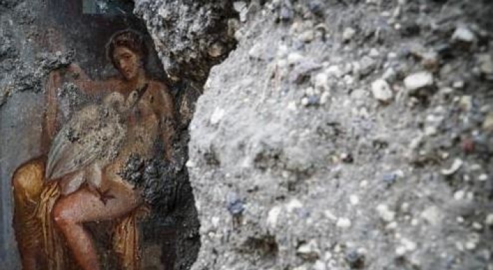 Pompeii's grand baths unveiled, with hidden tragedy