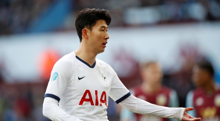 Mourinho sees no bright side for Spurs without Son and Kane