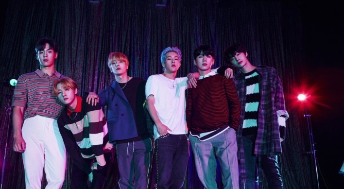 Monsta X becomes 3rd K-pop band to make top 5 on Billboard 200