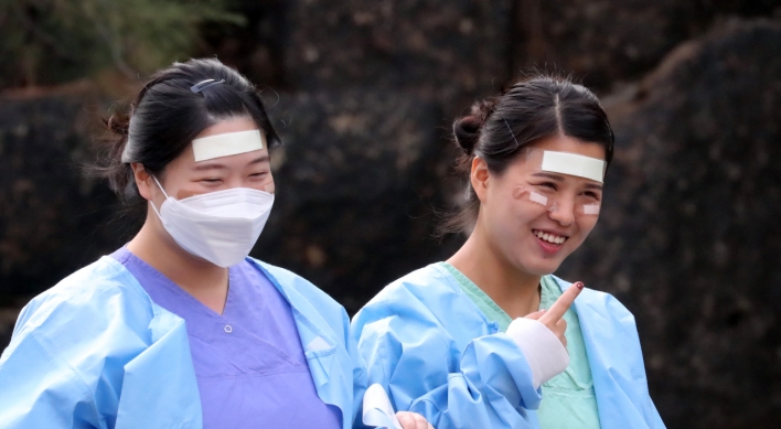 S. Korea reports 131 more cases, total at 7,513