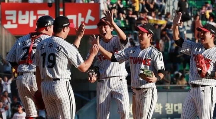 Aching back aside, KBO manager rejoices over double header sweep