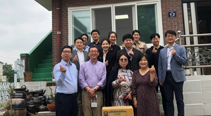 Northwestern University Korean Alumni Association supports Korean children amid COVID-19 pandemic