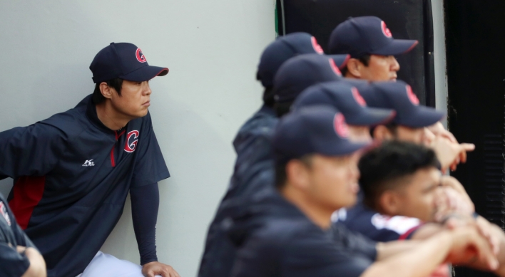 Reticent KBO manager expresses rare excitement over healthy lineup