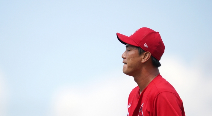 Cardinals' Kim Kwang-hyun back in St. Louis, doing better after bout of kidney ailment