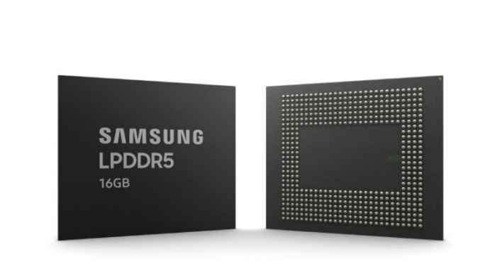 Samsung remains atop smartphone memory chip market in H1: report