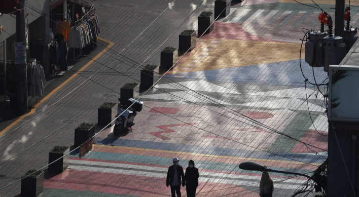 [Photo News] Streets of Hongdae deserted amid pandemic