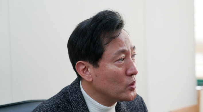 [Herald Interview] Put policies for foreigners on back burner: former Seoul Mayor
