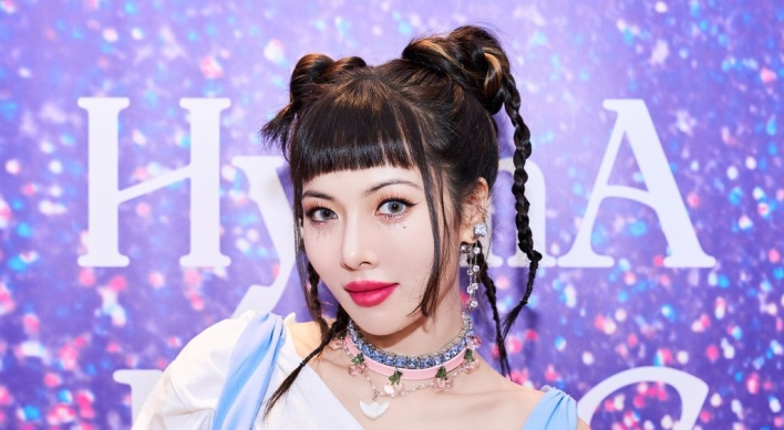 HyunA's new song 'I'm Not Cool' goes viral with 'Crayon Shin-chan' meme