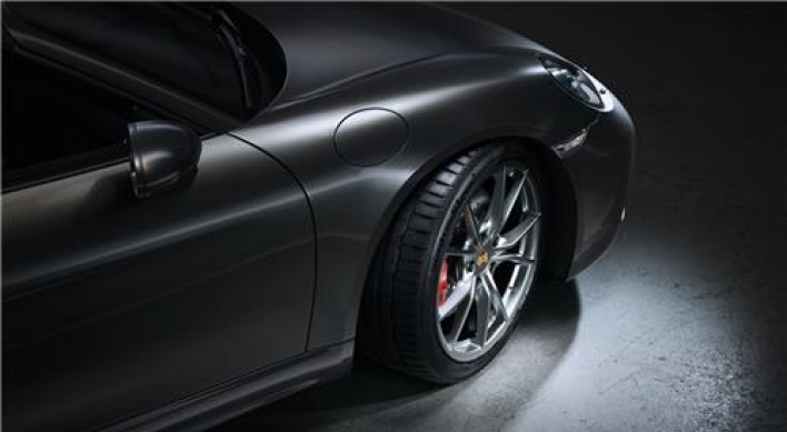 Hankook Tire supplies tires for Porsche sports car