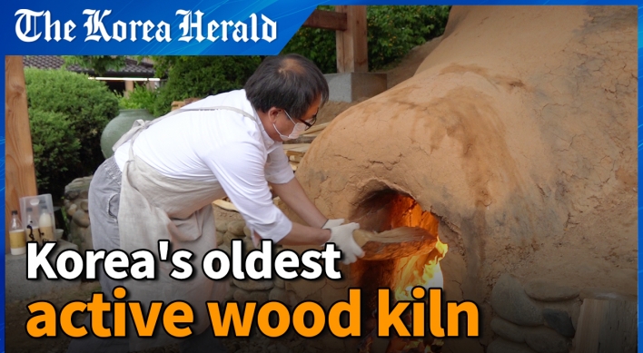 [Video] Korea’s oldest active kiln gets lit up again