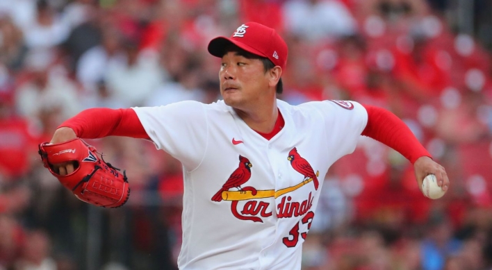 Cardinals' Kim Kwang-hyun takes no-decision in another abbreviated outing