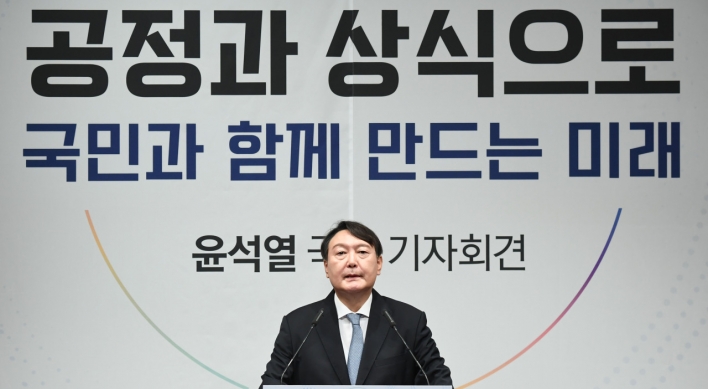 Ex-Prosecutor General Yoon Seok-youl announces presidential bid