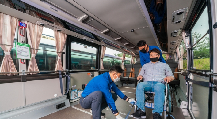 Seoul to run free shuttles for wheelchair users getting COVID-19 vaccines