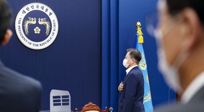 Moon pledges Korea’s bigger role as ‘advanced nation’
