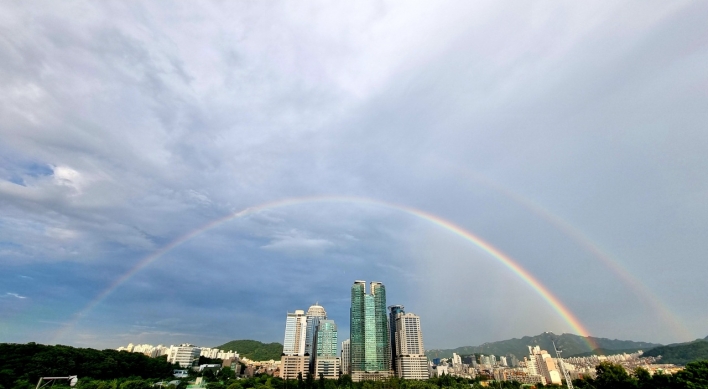 [Photo News] Double rainbow shines bright in Seoul