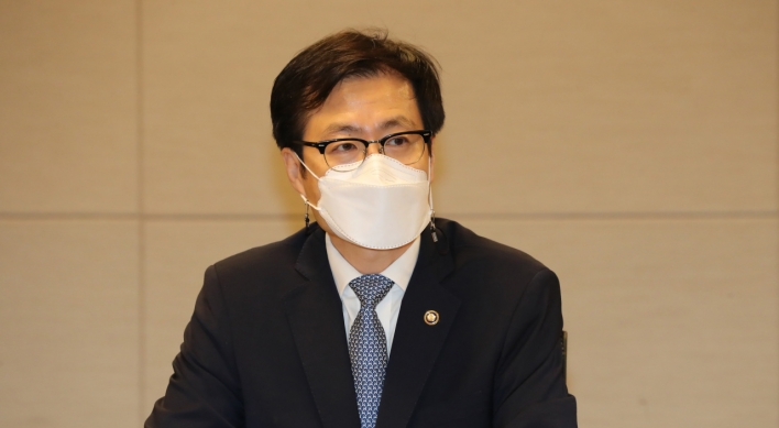 S. Korean trade minister, WTO chief discuss restoring multilateralism amid pandemic